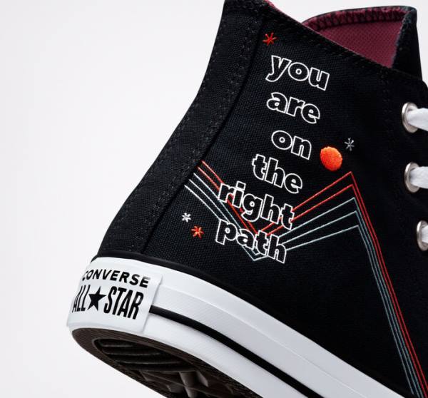 Tenis Cano Alto Converse Chuck Taylor All Star You Are On The Right Path Pretas Branco | CV-719UHF