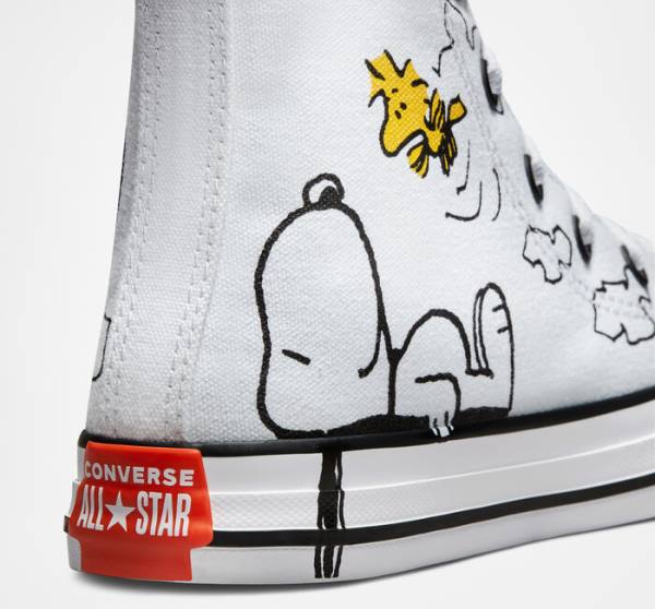 Tenis Cano Alto Converse Peanuts Chuck Taylor All Star Branco Pretas Vermelhas | CV-591HMT